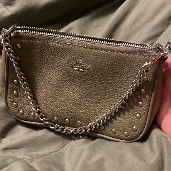 Coach gunmetal studded,gray leather wristlet/small clutch - Picture 9 of 11